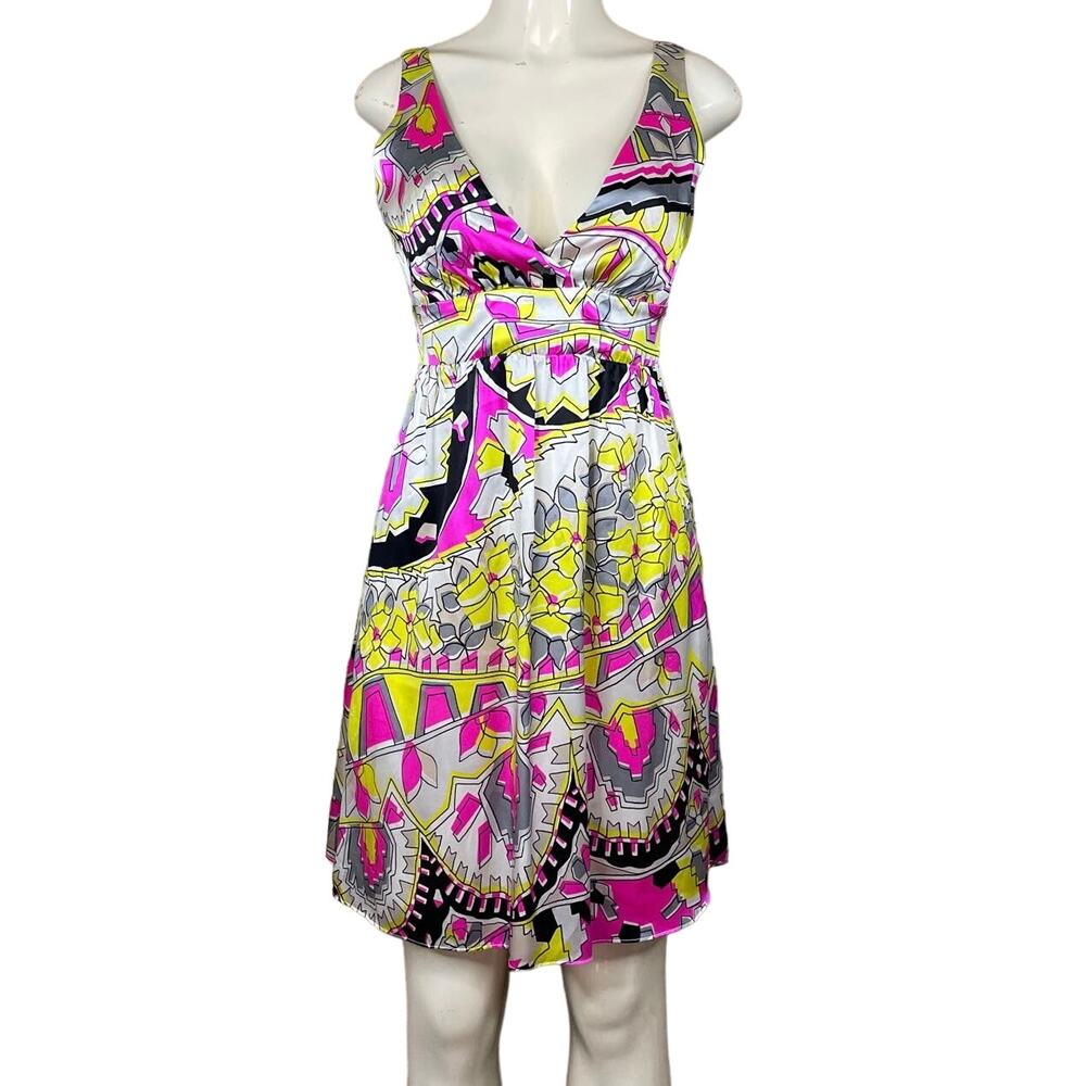 Alice & Trixie Sleeveless V-Neck 100% Silk Dress SZ Medium